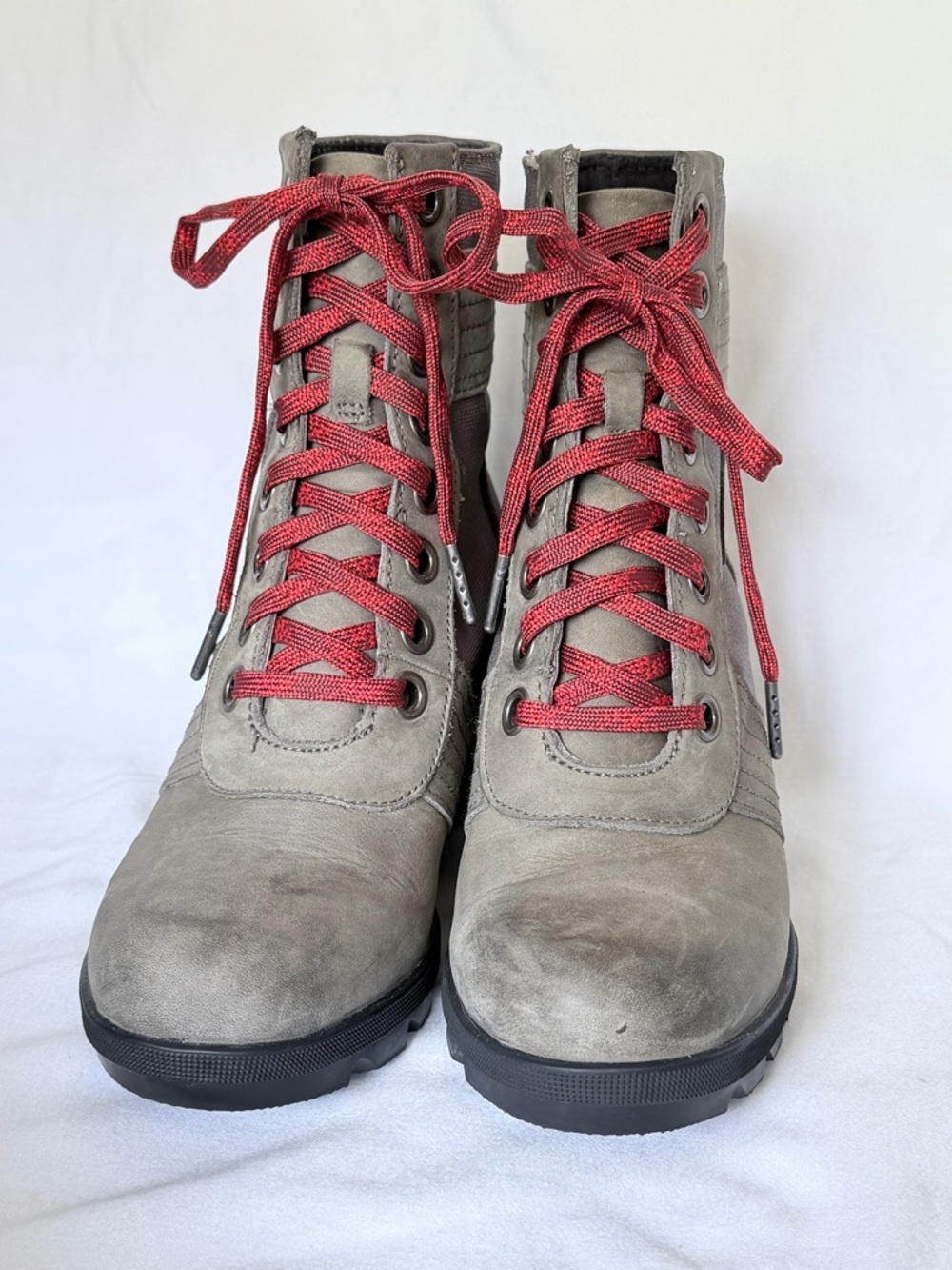 Sorel Gray Suede Ankle Boots with Red Laces women’s size 7 - Picture 7 of 10